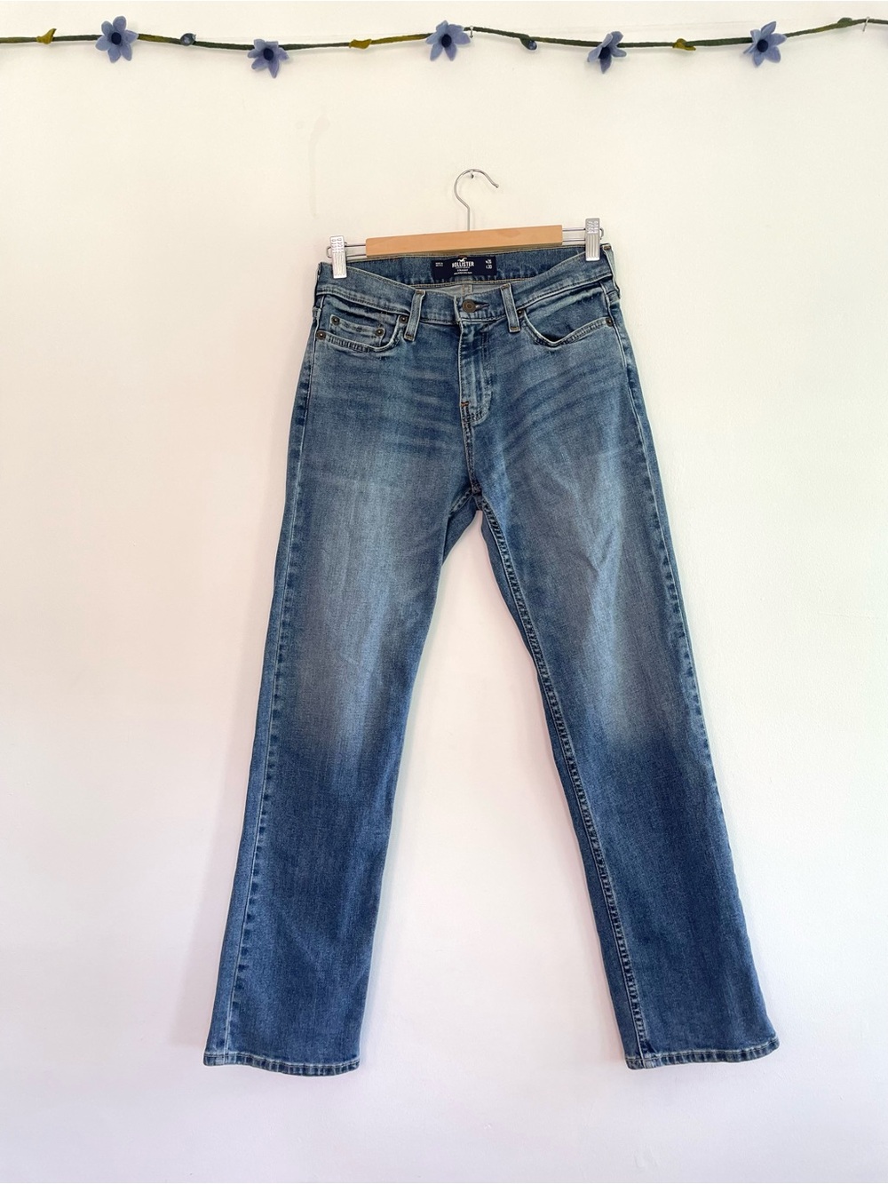 Hollister Straight-Leg Jeans - Light Blue Wash